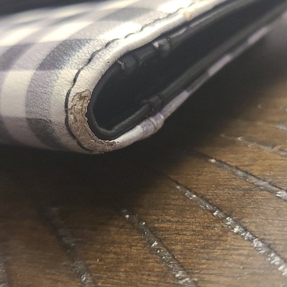 Guess wallet - Picture 4 of 5